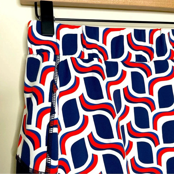 TALBOTS PERFORMANCE INTERLOCK SKORT IN WAVY SWIRLS golf tennis pickleball - Picture 7 of 11